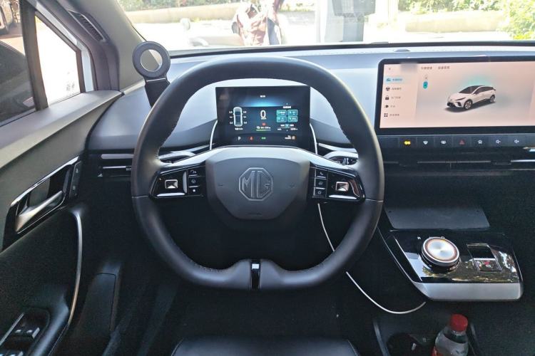 Used MG 4 EV 2023 415 km Range Sea-Faring Champion Edition Steering Wheel