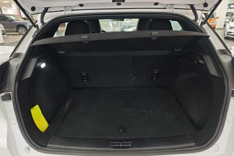 Used MG 4 EV 2023 425km Executive Version Trunk