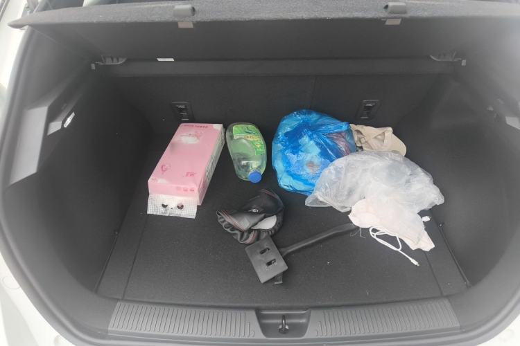 Used MG 4 EV 2023 415 km Range Sea-Faring Champion Edition Trunk