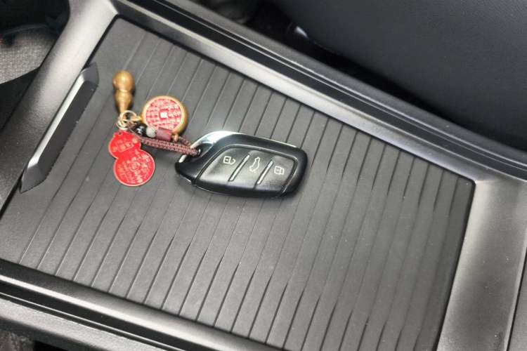 Used MG 4 EV 2023 415 km Range Sea-Faring Champion Edition Vehicle Key