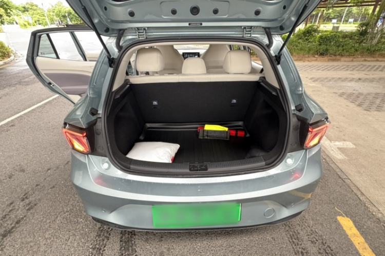 Used MG 4 EV 2026 Model 437 All-in-One Edition Interior 2