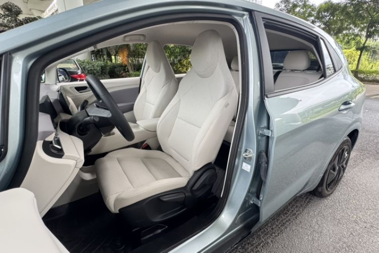 Used MG 4 EV 2026 Model 437 All-in-One Edition Interior 4