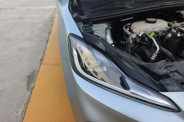 Used MG 4 EV 2026 Model 437 Freedom Edition Right Front Headlight