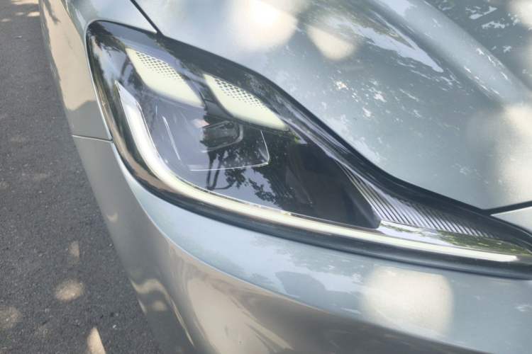 Used MG 4 EV 2026 Model 437 Freedom Edition Right Front Headlight