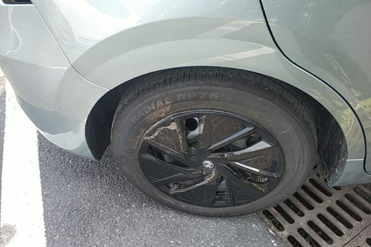 Used MG 4 EV 2026 Model 437 All-in-One Edition Right Rear Wheel Hub