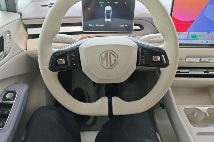 Used MG 4 EV 2026 Model 437 Freedom Edition Steering Wheel