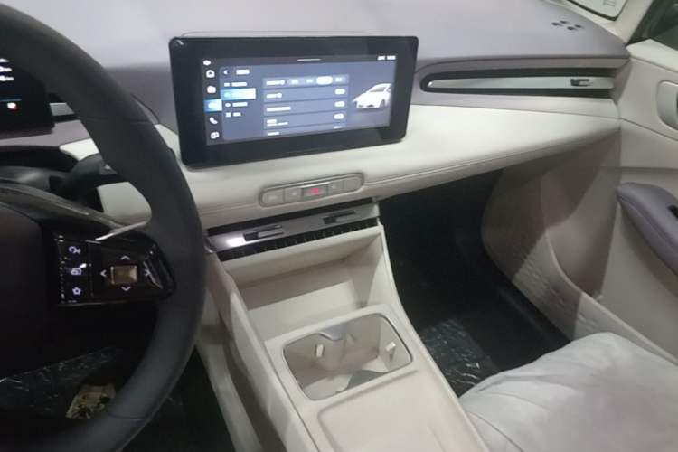 Used MG 4 EV 2026 Model 437 All-in-One Edition Audio And AC Panel