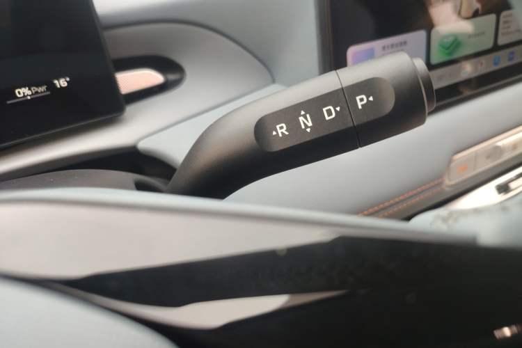 Used MG 4 EV 2026 Model 437 Composed Edition Gear Lever