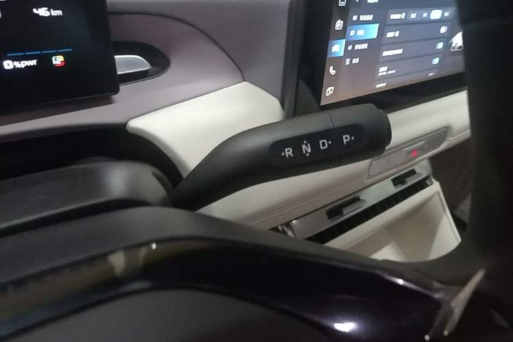 Used MG 4 EV 2026 Model 437 All-in-One Edition Gear Lever