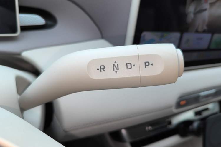 Used MG 4 EV 2026 Model 437 Composed Edition Gear Lever