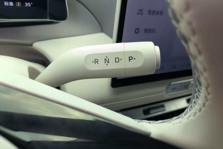 Used MG 4 EV 2026 Revised 437 Composed Edition Gear Lever