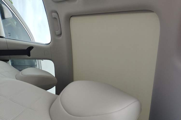 Used MG 4 EV 2026 Model 437 Freedom Edition Headliner