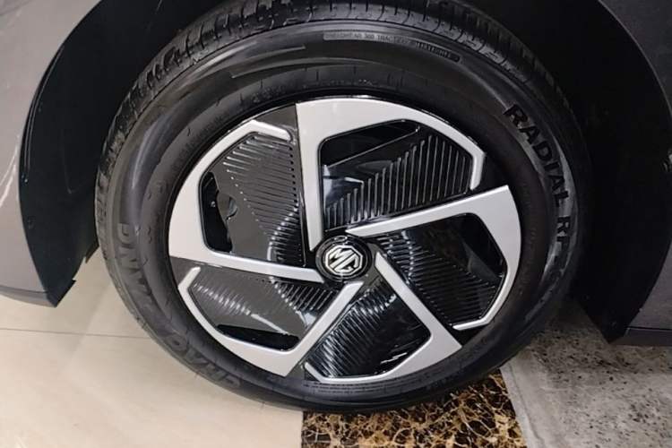 Used MG 4 EV 2026 Model 437 Composed Edition Left Front Wheel Hub