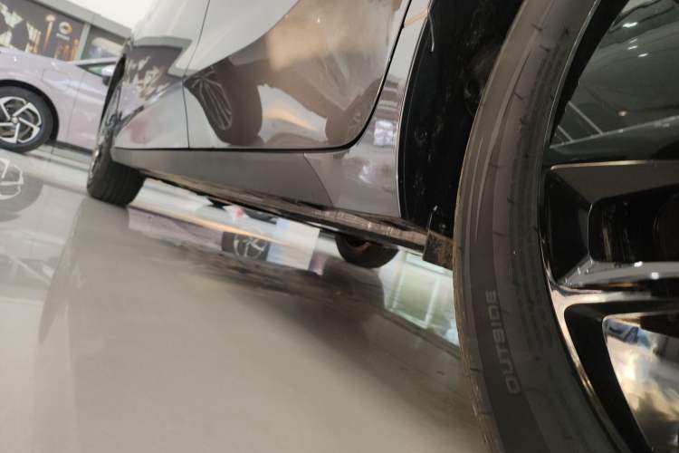 Used MG 4 EV 2026 Model 437 All-in-One Edition Left Side Sill