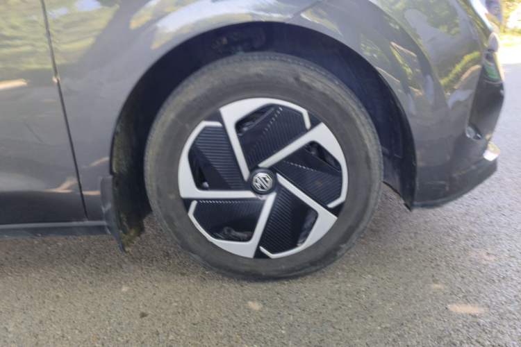 Used MG 4 EV 2026 Model 437 Composed Edition Right Front Wheel Hub