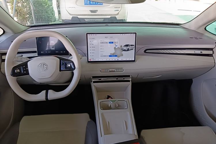 Used MG 4 EV 2026 Model 437 Freedom Edition Center Console