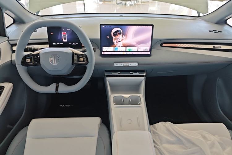 Used MG 4 EV 2026 Model 437 Composed Edition Center Console
