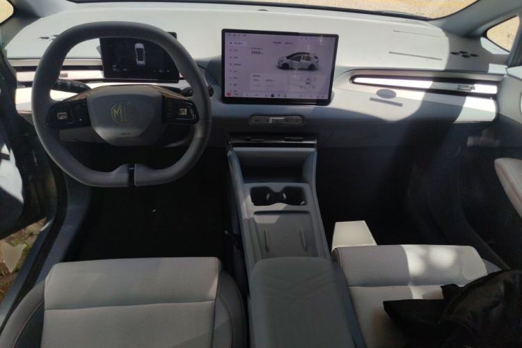 Used MG 4 EV 2026 Model 437 Freedom Edition Center Console