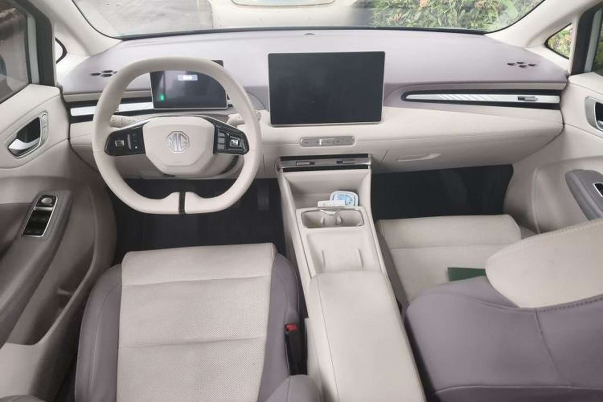 Used MG 4 EV 2026 Model 437 Freedom Edition Center Console