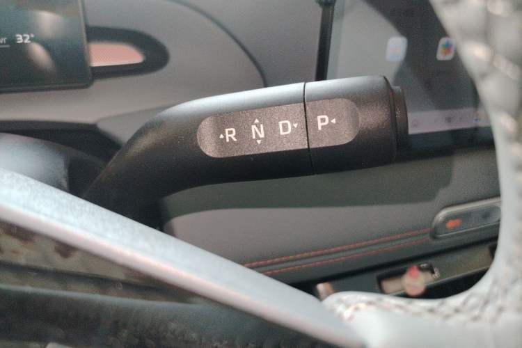 Used MG 4 EV 2026 Model 437 Composed Edition Gear Lever