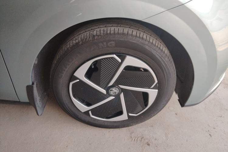 Used MG 4 EV 2026 Model 437 Composed Edition Right Front Wheel Hub