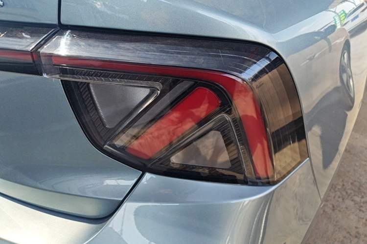 Used MG 4 EV 2026 Model 437 All-in-One Edition Right Rear Taillight