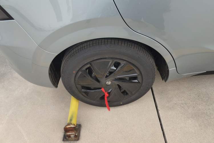 Used MG 4 EV 2026 Model 437 All-in-One Edition Right Rear Wheel Hub