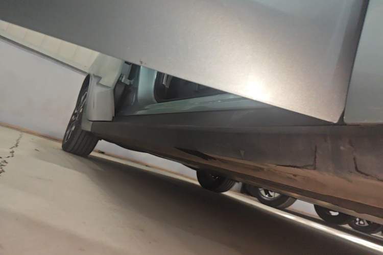 Used MG 4 EV 2026 Model 437 Freedom Edition Right Side Sill