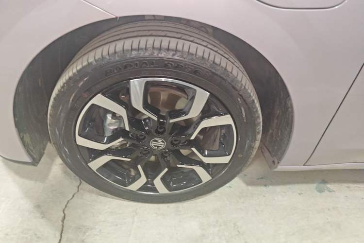 Used MG 4 EV 2026 Model 530 Smart Fun Edition Left Front Wheel Hub
