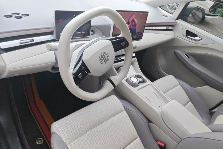 Used MG 4 EV 2026 Model 437 Freedom Edition Center Console
