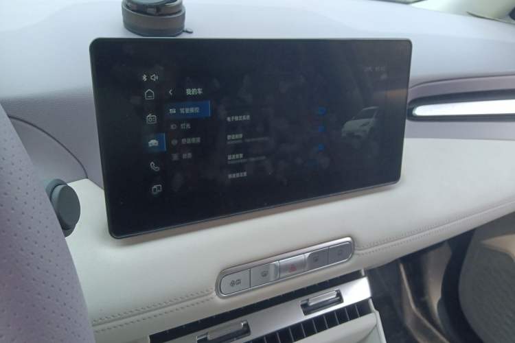 Used MG 4 EV 2026 Revised 437 Carefree Edition Audio And AC Panel