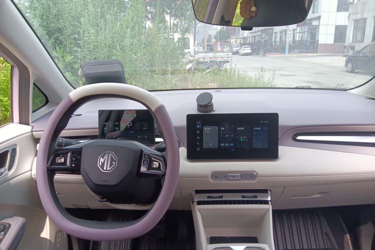 Used MG 4 EV 2026 Revised 437 Carefree Edition Center Console