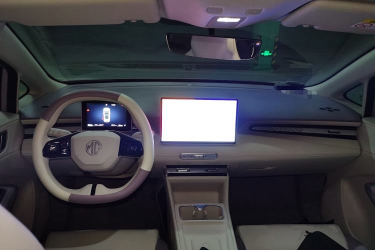 Used MG 4 EV 2026 Model 437 Composed Edition Center Console