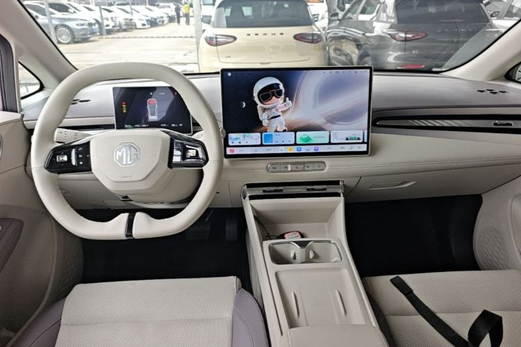 Used MG 4 EV 2026 Model 530 Smart Fun Edition Center Console