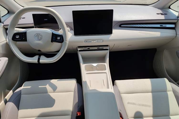 Used MG 4 EV 2026 Model 437 Freedom Edition Center Console