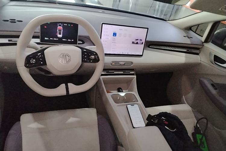 Used MG 4 EV 2026 Model 437 Composed Edition Center Console