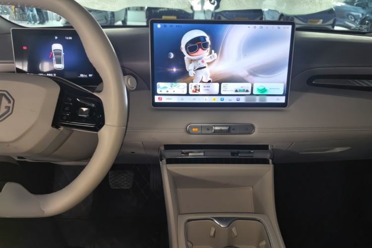 Used MG 4 EV 2026 Model 437 Composed Edition Center Console