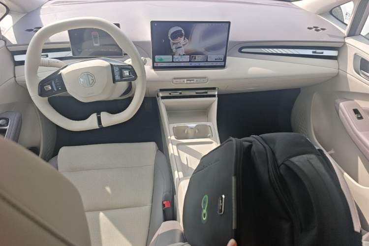 Used MG 4 EV 2026 Model 437 Freedom Edition Center Console