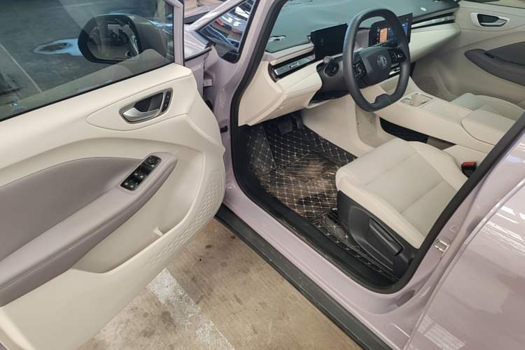 Used MG 4 EV 2026 Model 437 All-in-One Edition Driver Seat