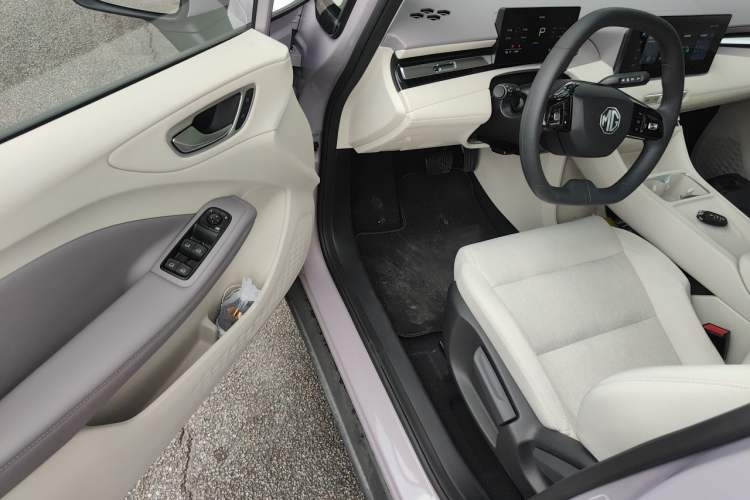 Used MG 4 EV 2026 Model 437 All-in-One Edition Driver Seat