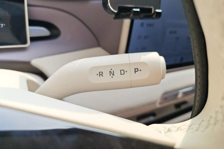 Used MG 4 EV 2026 Model 437 Freedom Edition Gear Lever
