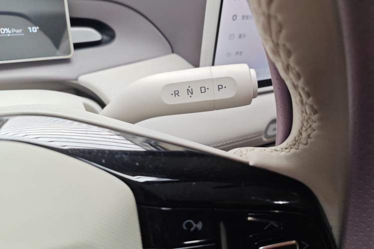 Used MG 4 EV 2026 Model 437 Composed Edition Gear Lever