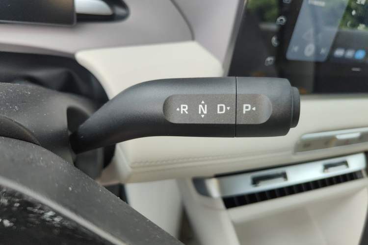 Used MG 4 EV 2026 Model 437 All-in-One Edition Gear Lever