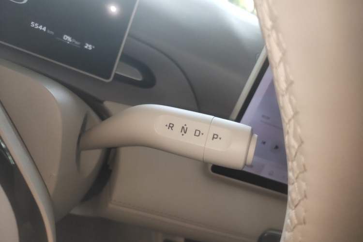 Used MG 4 EV 2026 Model 437 Freedom Edition Gear Lever