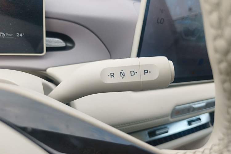 Used MG 4 EV 2026 Model 437 Freedom Edition Gear Lever