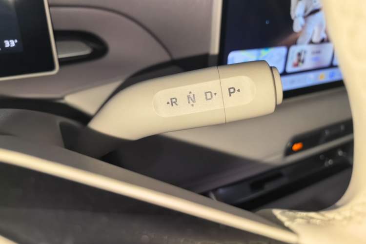 Used MG 4 EV 2026 Model 437 Composed Edition Gear Lever