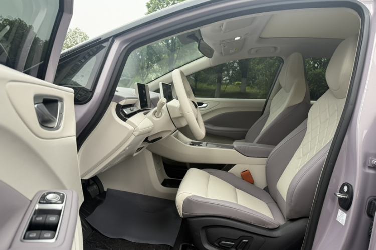 Used MG 4 EV 2026 Model 437 Freedom Edition Interior 12