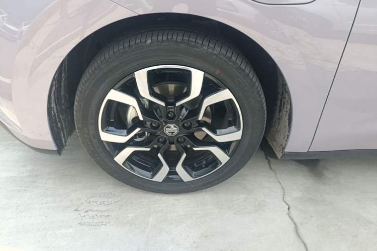 Used MG 4 EV 2026 Model 437 Freedom Edition Left Front Wheel Hub