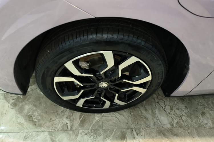 Used MG 4 EV 2026 Model 437 Freedom Edition Left Front Wheel Hub