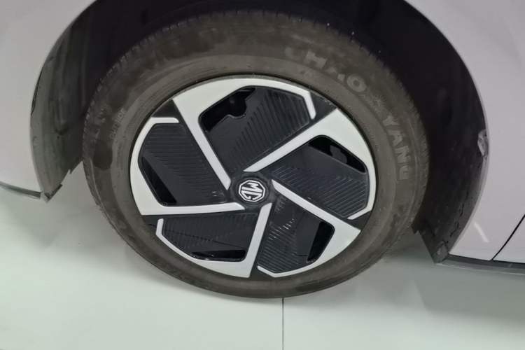 Used MG 4 EV 2026 Model 437 Composed Edition Left Front Wheel Hub